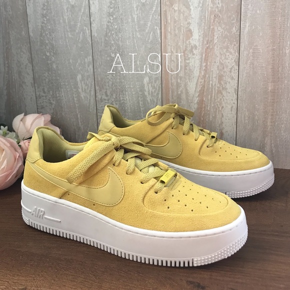 nike air force sage low yellow